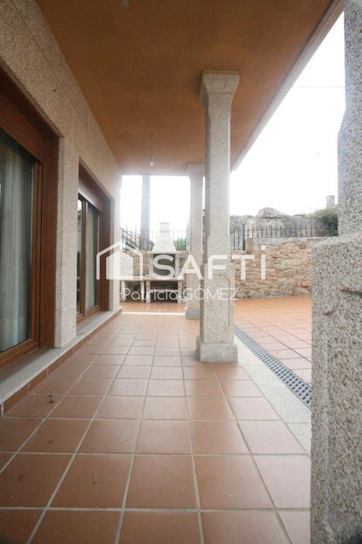 4 bedroom Terraced Villa for sale in Vilagarcia de Arousa with garage - € 395,000 (Ref: 9595898)