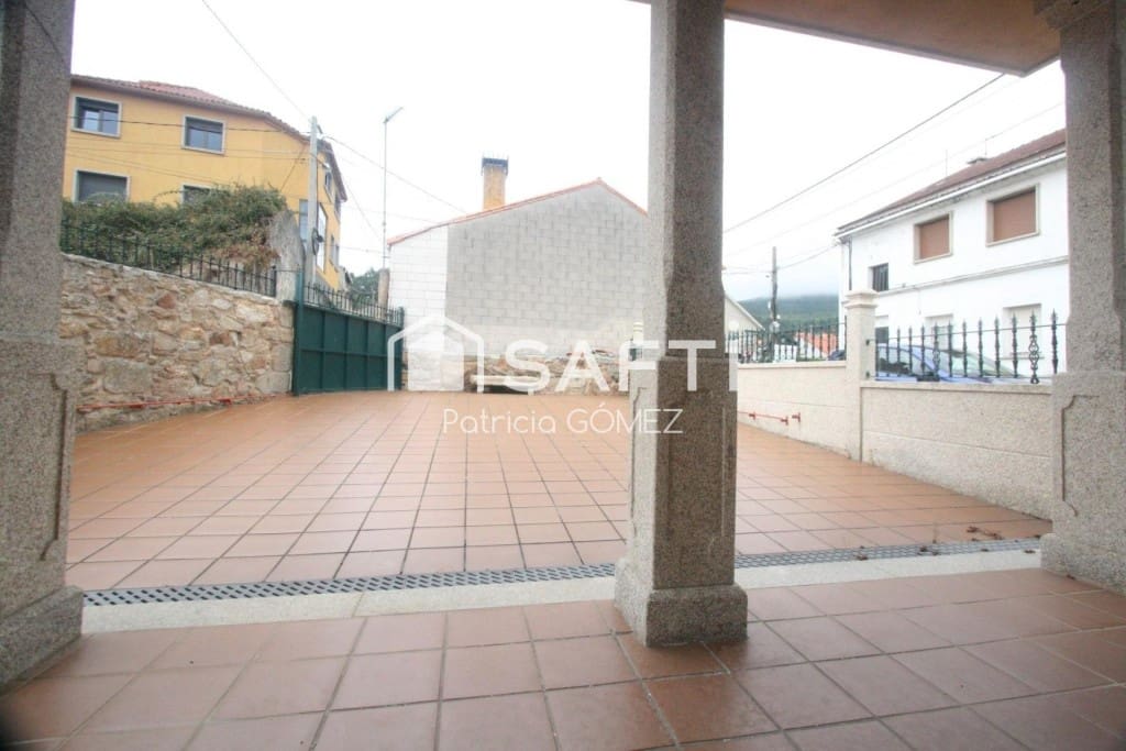 4 bedroom Terraced Villa for sale in Vilagarcia de Arousa with garage - € 395,000 (Ref: 9595898)