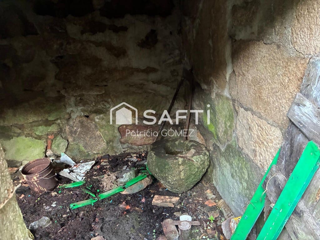 3 bedroom Finca/Country House for sale in Vilanova de Arousa - € 400,000 (Ref: 9595899)