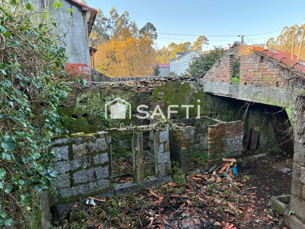 3 bedroom Finca/Country House for sale in Vilanova de Arousa - € 400,000 (Ref: 9595899)