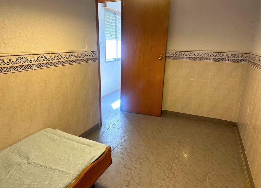 4 quarto Moradia em Banda para venda em Los Alcazares - 128 900 € (Ref: 9595902)