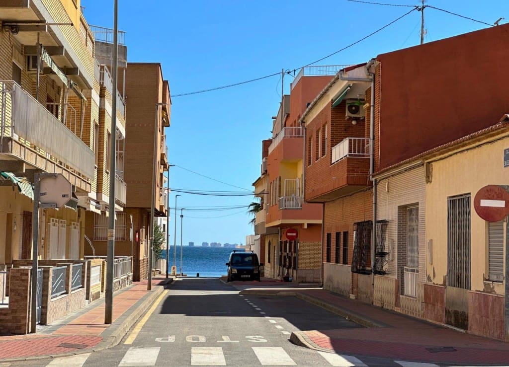 4 quarto Moradia em Banda para venda em Los Alcazares - 128 900 € (Ref: 9595902)