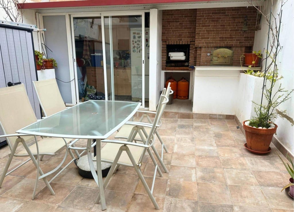 4 soveværelse Villa til salg i Los Alcazares - € 250.000 (Ref: 9595904)