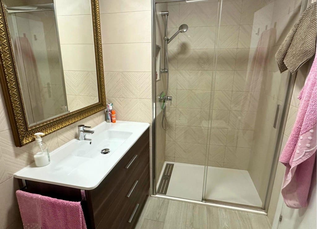 4 soveværelse Villa til salg i Los Alcazares - € 250.000 (Ref: 9595904)