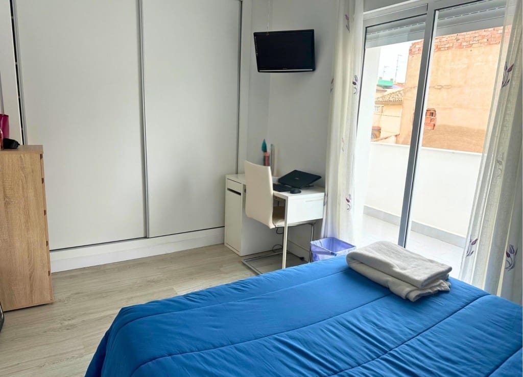 4 soveværelse Villa til salg i Los Alcazares - € 250.000 (Ref: 9595904)