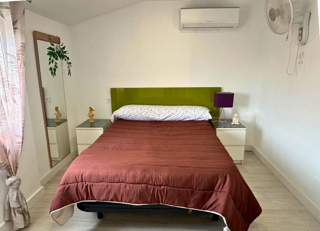 4 soveværelse Villa til salg i Los Alcazares - € 250.000 (Ref: 9595904)