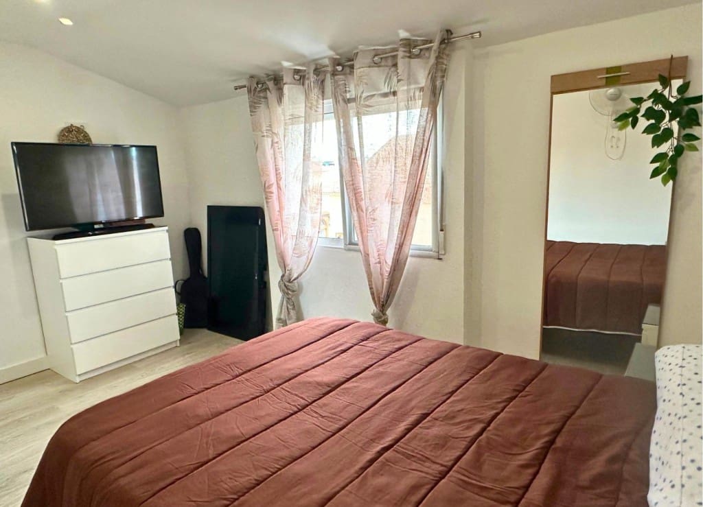 4 soveværelse Villa til salg i Los Alcazares - € 250.000 (Ref: 9595904)