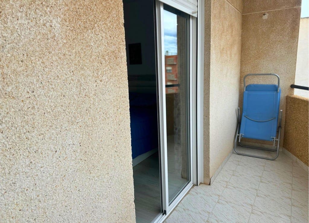 4 soveværelse Villa til salg i Los Alcazares - € 250.000 (Ref: 9595904)