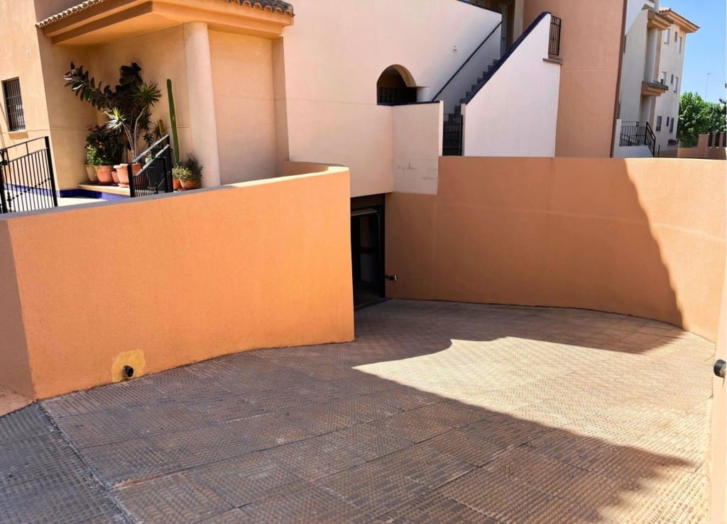 2 soveværelse Lejlighed til salg i Los Alcazares med swimmingpool garage - € 170.000 (Ref: 9595905)