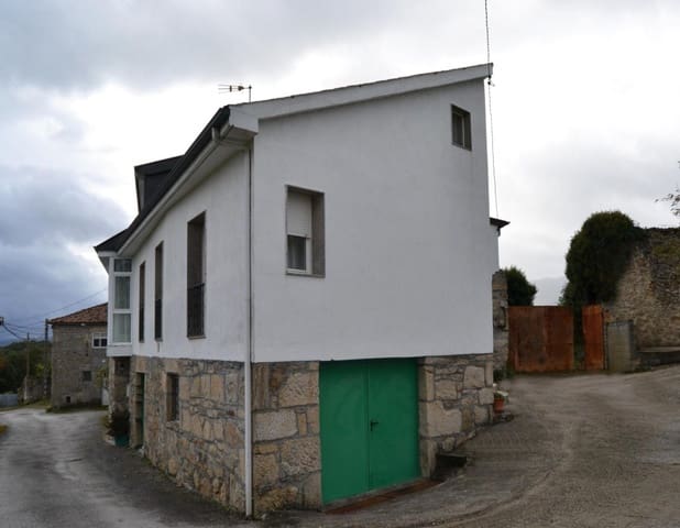 Adosado de 5 habitaciones en A Pobra de Trives en venta con garaje - 169.000 € (Ref: 9595906)