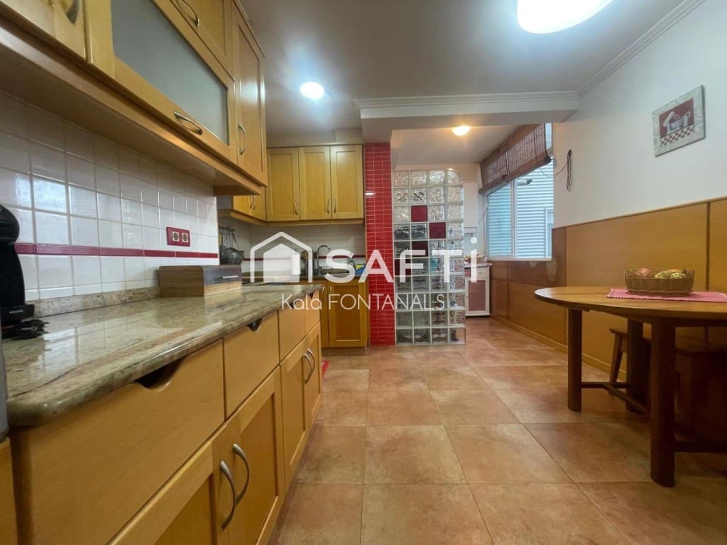 3 makuuhuone Kattohuoneisto myytävänä paikassa Pontevedra kaupunki mukana 
autotalli - 415 000 € (Ref: 9595910)