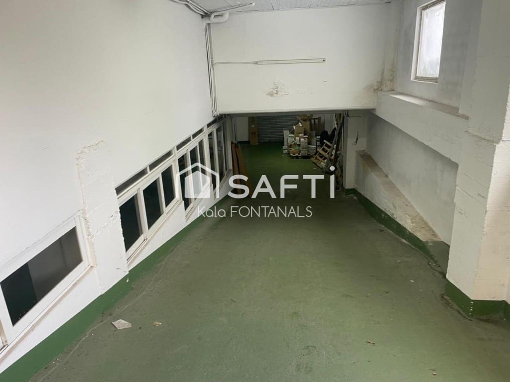 Erhverv til salg i Santiago de Compostela med garage - € 96.000 (Ref: 9595911)