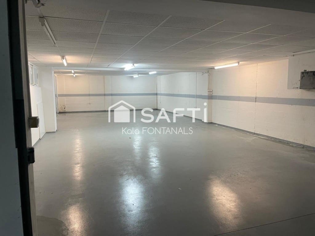 Erhverv til salg i Santiago de Compostela med garage - € 96.000 (Ref: 9595911)