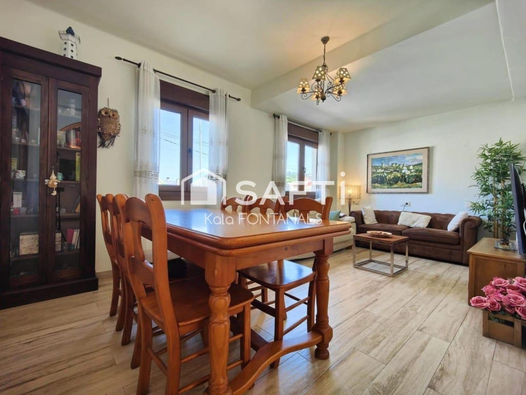 6 soveværelse Villa til salg i Pontevedra by med garage - € 540.000 (Ref: 9595912)