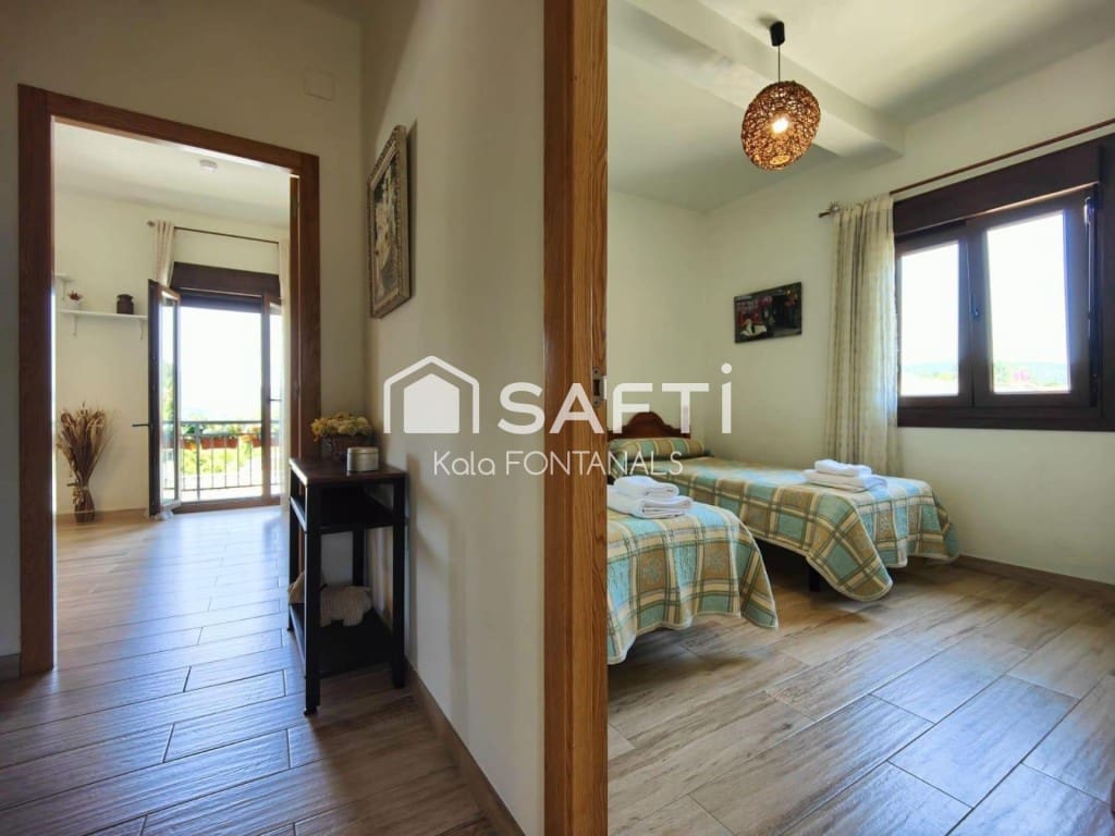 6 soveværelse Villa til salg i Pontevedra by med garage - € 540.000 (Ref: 9595912)