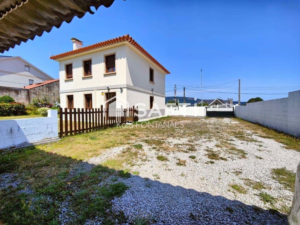 6 soveværelse Villa til salg i Pontevedra by med garage - € 540.000 (Ref: 9595912)