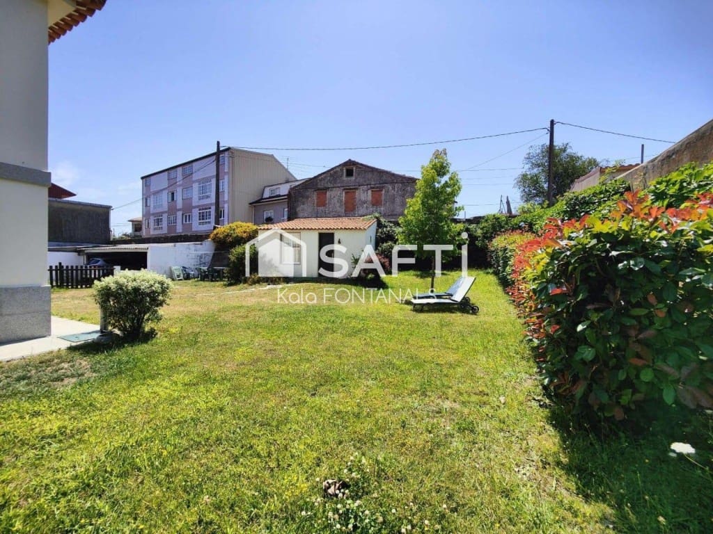 6 soveværelse Villa til salg i Pontevedra by med garage - € 540.000 (Ref: 9595912)