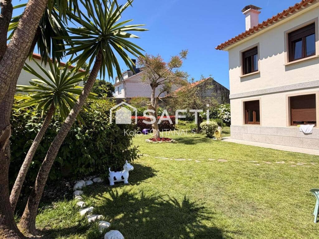 6 bedroom Villa for sale in Pontevedra city with garage - € 539,500 (Ref: 9595912)