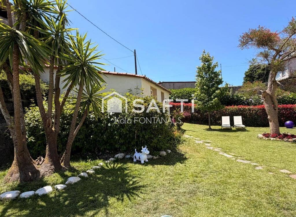 6 bedroom Villa for sale in Pontevedra city with garage - € 539,500 (Ref: 9595912)