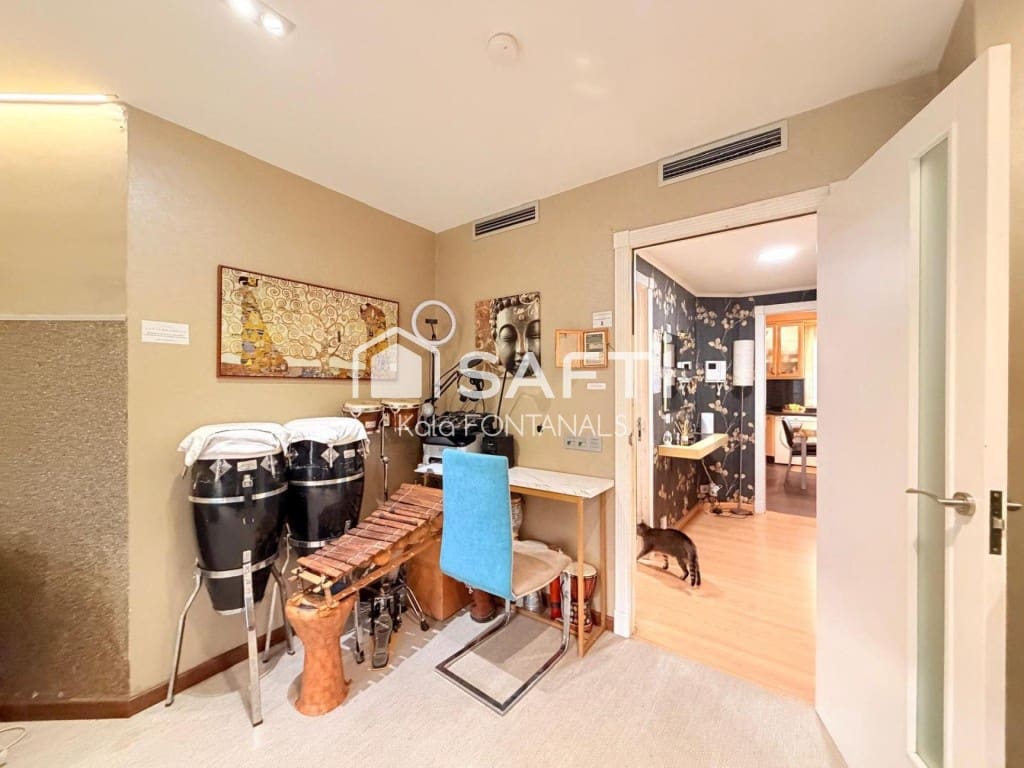 2 bedroom Apartment for sale in Pontevedra city with garage - € 245,000 (Ref: 9595914)