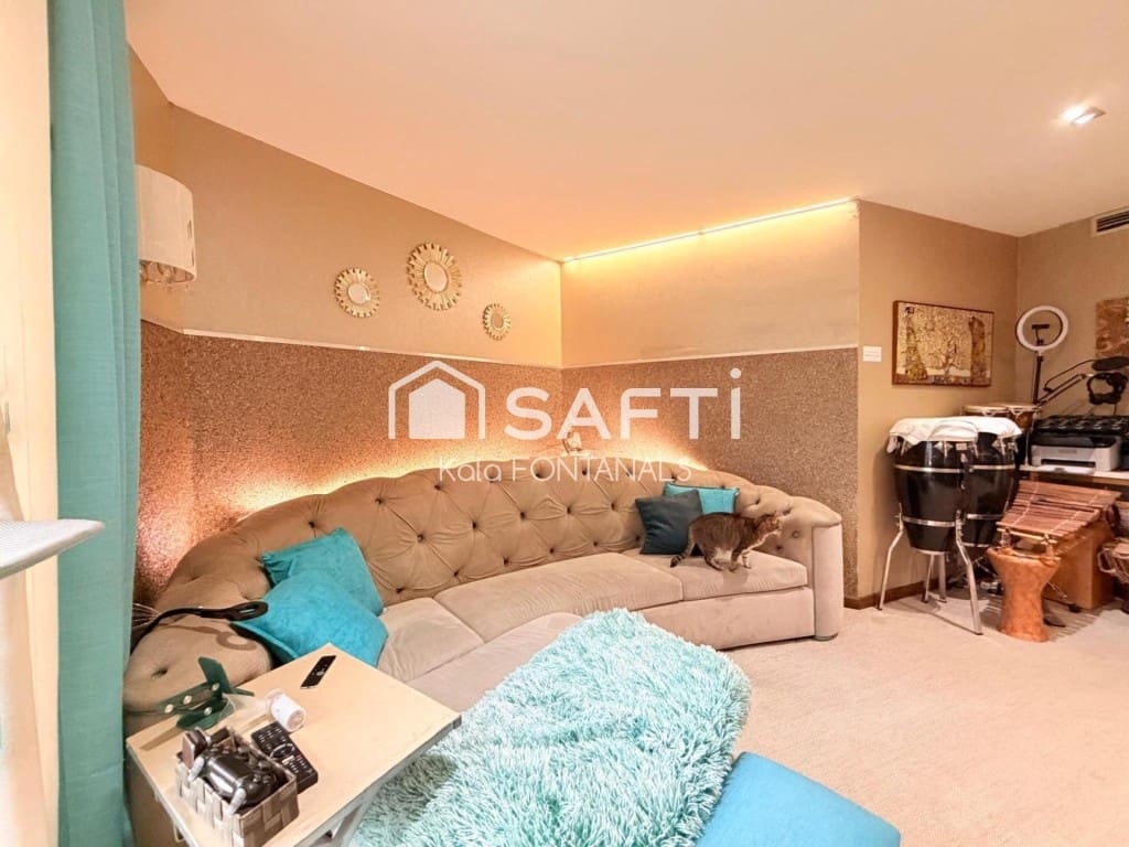 2 bedroom Apartment for sale in Pontevedra city with garage - € 245,000 (Ref: 9595914)