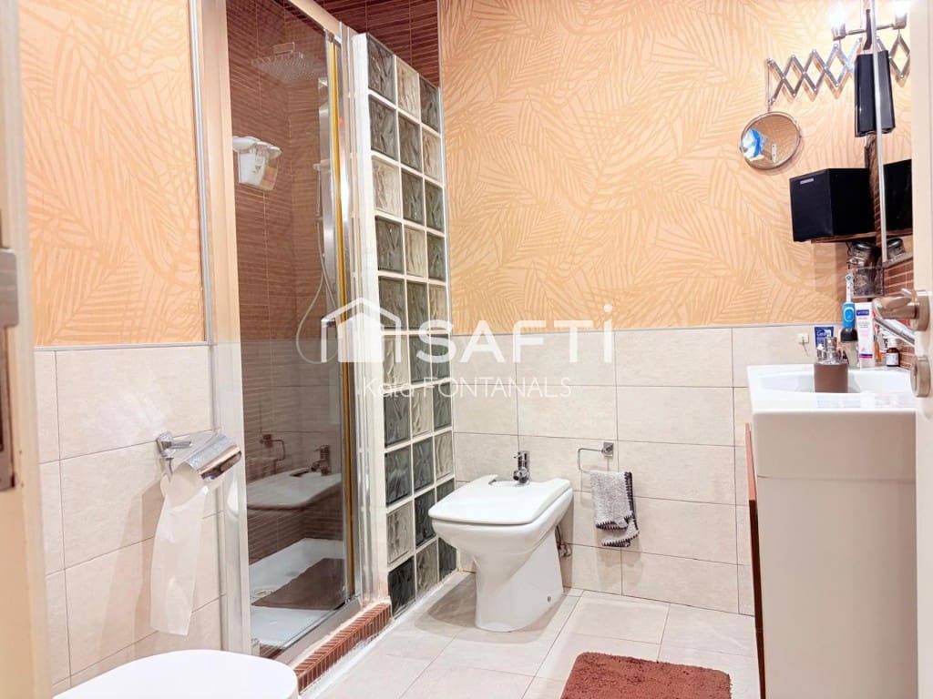 2 bedroom Apartment for sale in Pontevedra city with garage - € 245,000 (Ref: 9595914)