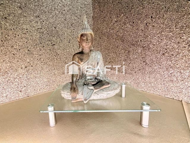 2 bedroom Apartment for sale in Pontevedra city with garage - € 245,000 (Ref: 9595914)