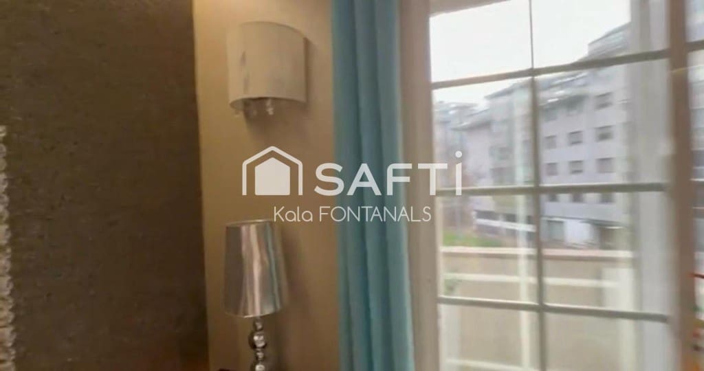 2 bedroom Apartment for sale in Pontevedra city with garage - € 245,000 (Ref: 9595914)