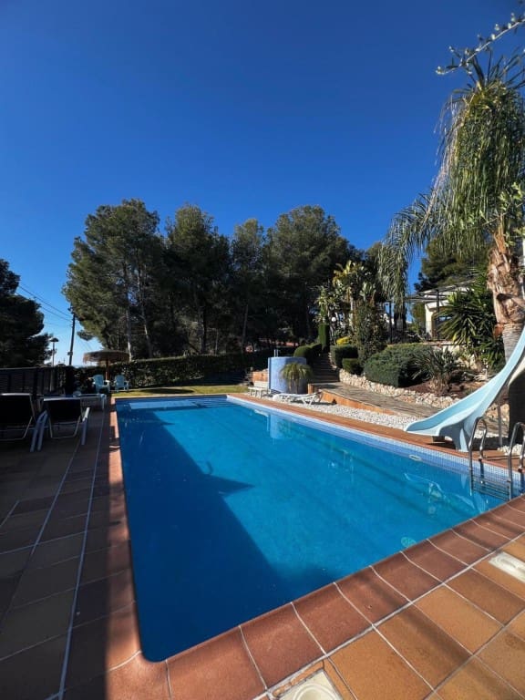 6 soverom Villa til salgs i Cunit med svømmebasseng garasje - € 690 000 (Ref: 9595917)