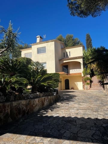 6 soverom Villa til salgs i Cunit med svømmebasseng garasje - € 690 000 (Ref: 9595917)