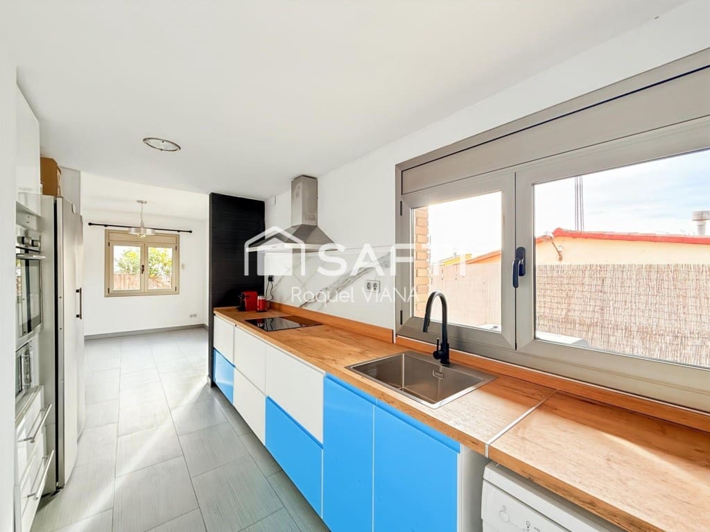 3 bedroom Villa for sale in Esparreguera with garage - € 380,000 (Ref: 9595918)