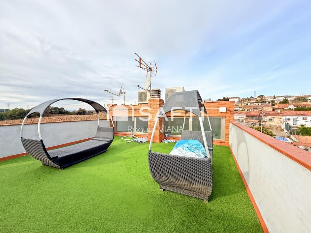 3 bedroom Villa for sale in Esparreguera with garage - € 380,000 (Ref: 9595918)