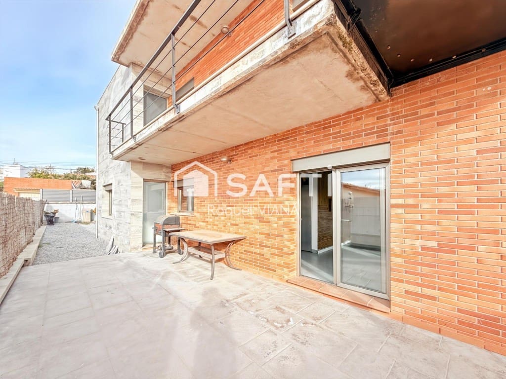 3 bedroom Villa for sale in Esparreguera with garage - € 380,000 (Ref: 9595918)