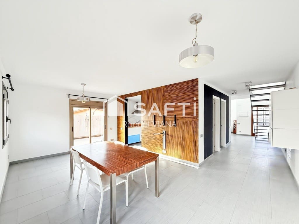 3 bedroom Villa for rent in Esparreguera with garage - € 1,750 (Ref: 9595920)