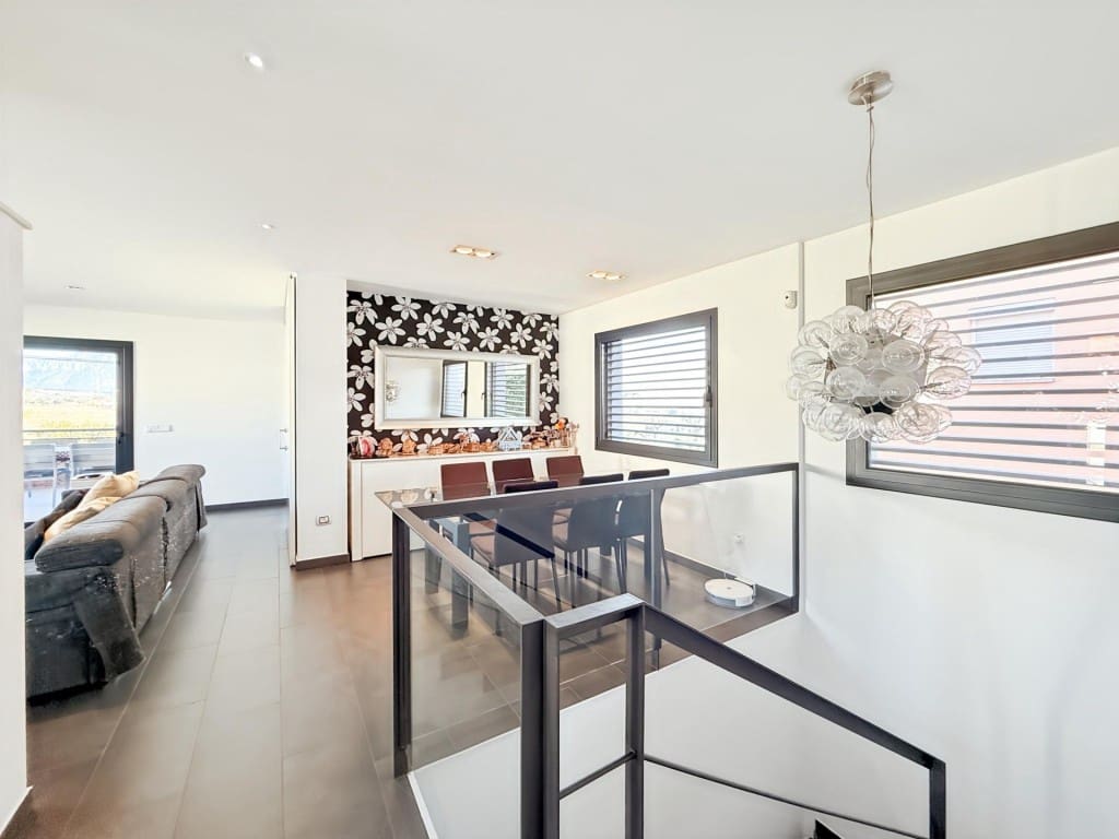 5 bedroom Villa for sale in Piera with pool garage - € 550,000 (Ref: 9595921)