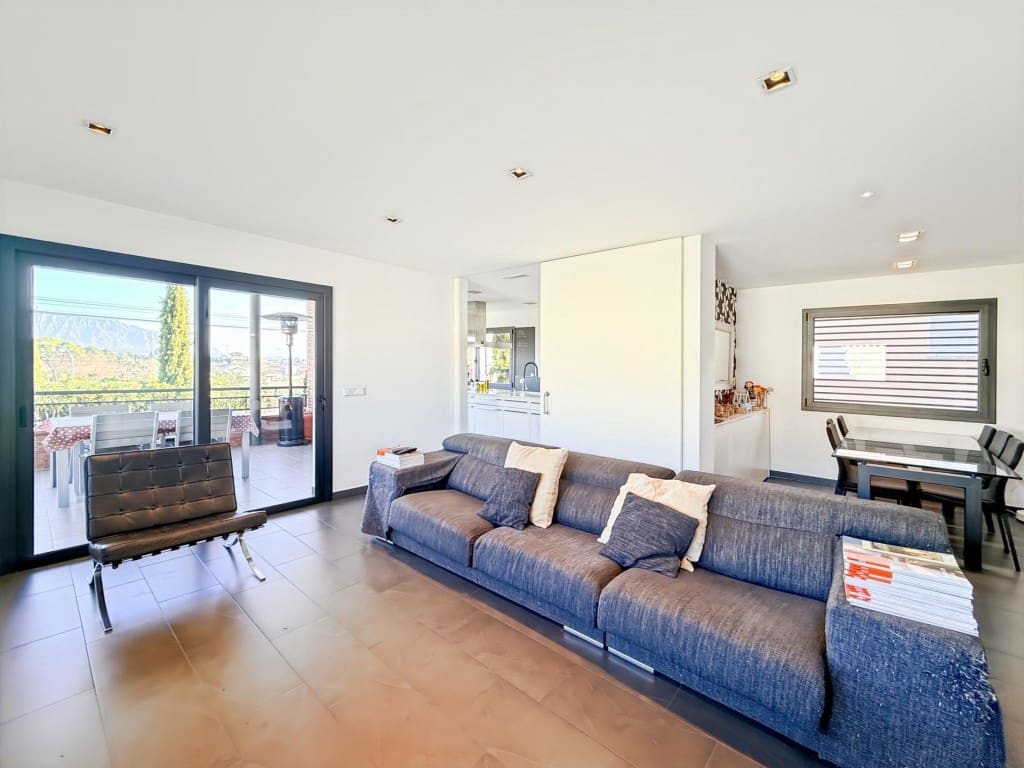 5 bedroom Villa for sale in Piera with pool garage - € 550,000 (Ref: 9595921)