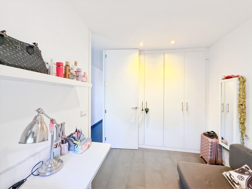 5 bedroom Villa for sale in Piera with pool garage - € 550,000 (Ref: 9595921)