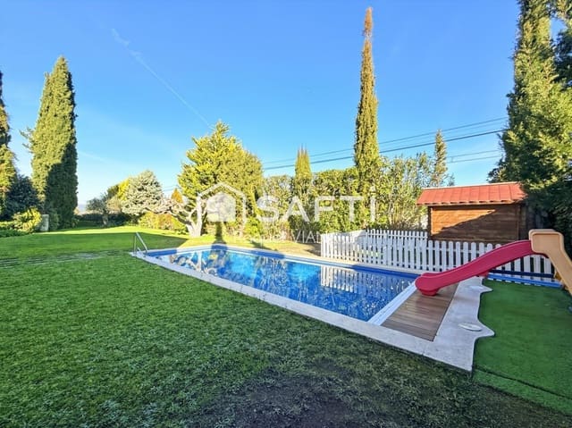 5 makuuhuone Huvila myytävänä paikassa Piera mukana uima-altaan 
autotalli - 550 000 € (Ref: 9595921)