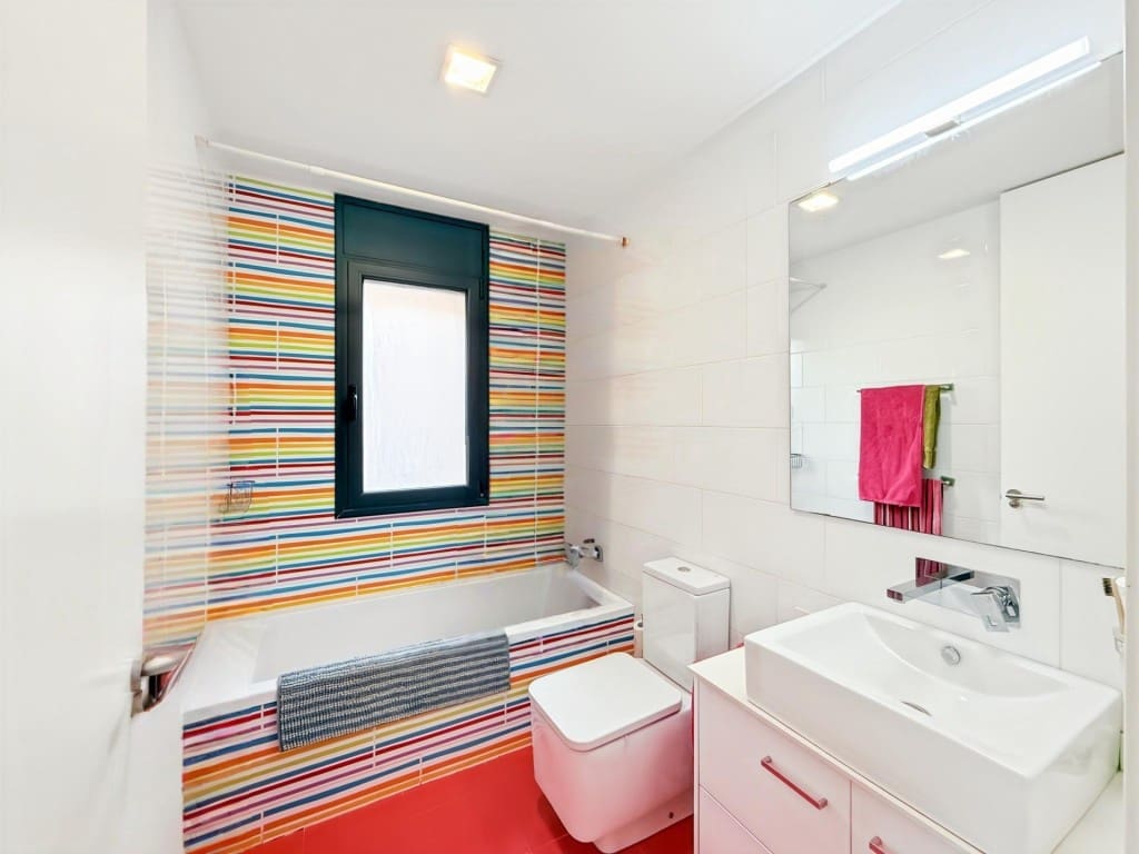 5 bedroom Villa for sale in Piera with pool garage - € 550,000 (Ref: 9595921)