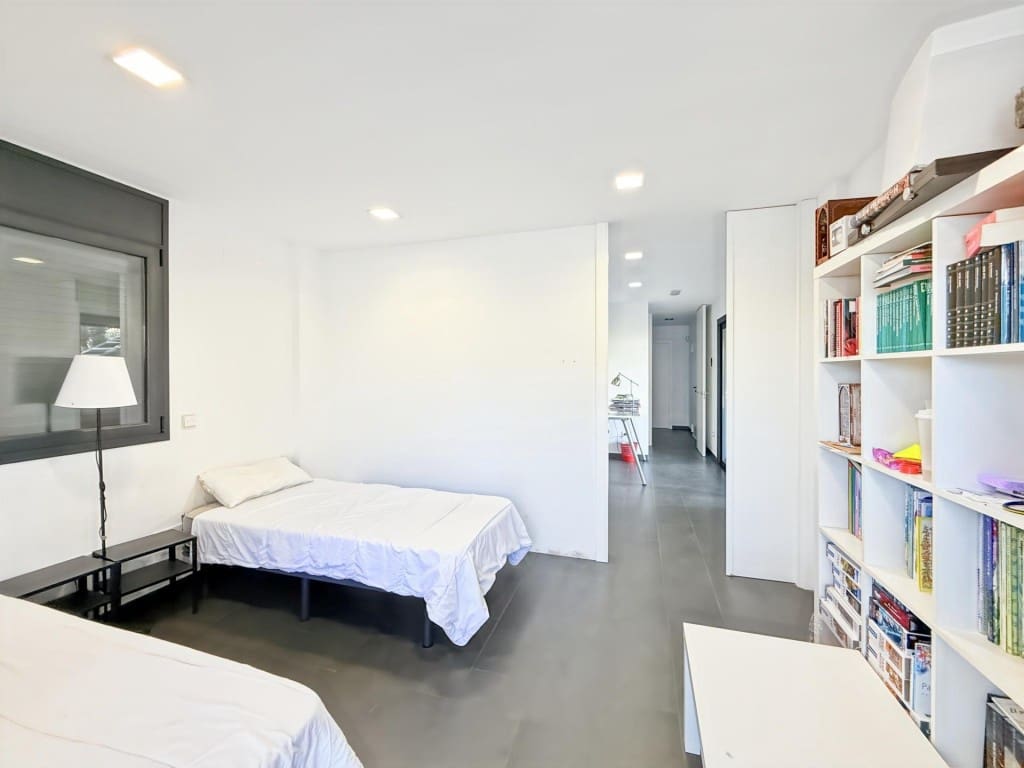 5 bedroom Villa for sale in Piera with pool garage - € 550,000 (Ref: 9595921)