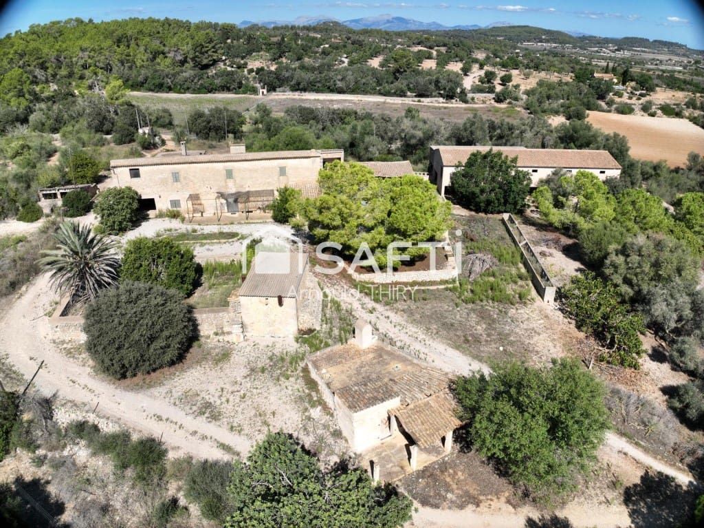 4 slaapkamer Finca/Landhuis te koop in Porreres - € 1.480.000 (Ref: 9595922)