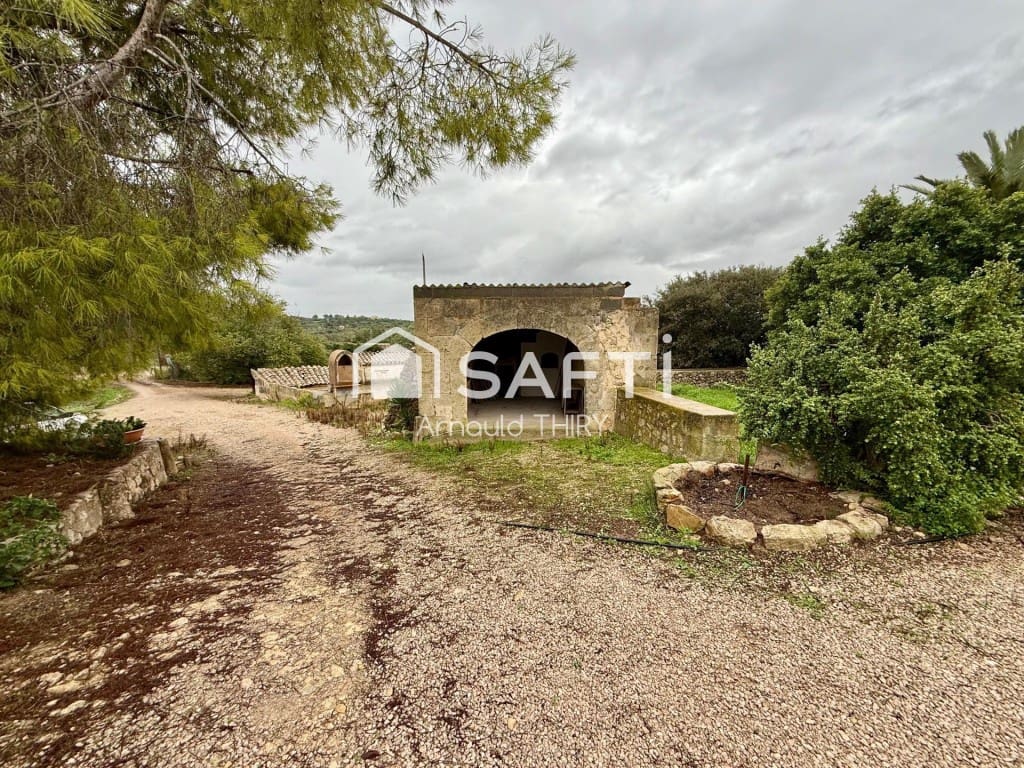 4 slaapkamer Finca/Landhuis te koop in Porreres - € 1.480.000 (Ref: 9595922)