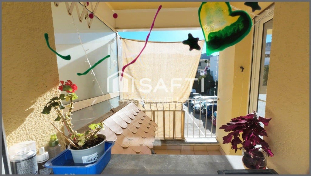 3 slaapkamer Appartement te koop in Llanca - € 195.000 (Ref: 9595924)