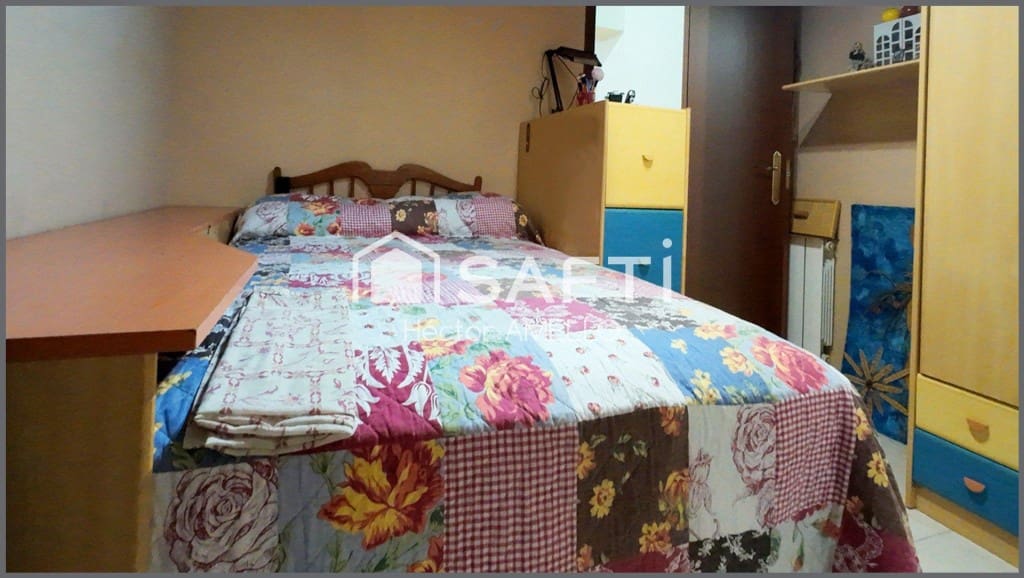 3 slaapkamer Appartement te koop in Llanca - € 195.000 (Ref: 9595924)