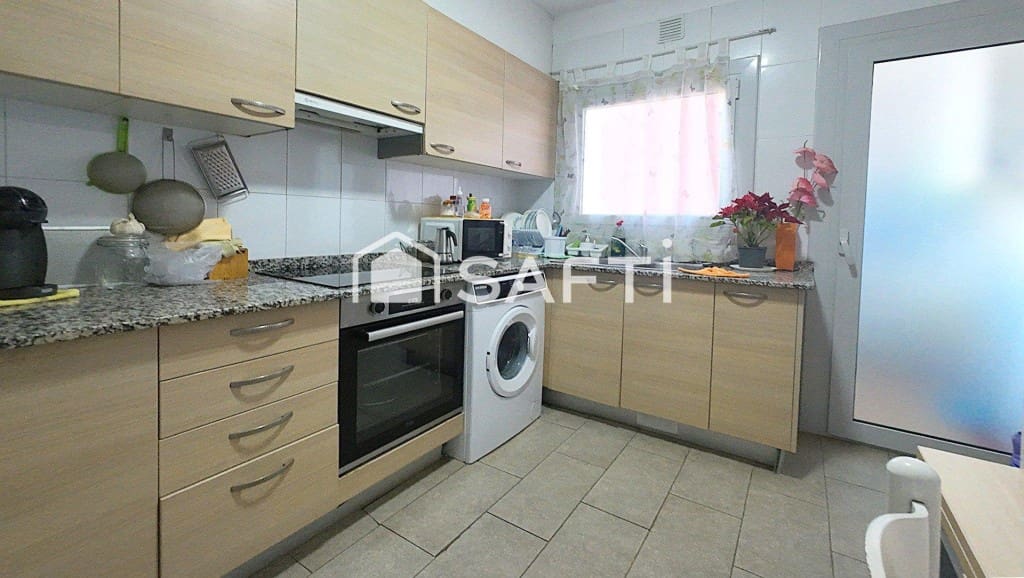 Apartamento de 3 habitaciones en Figueres en venta - 159.000 € (Ref: 9595925)