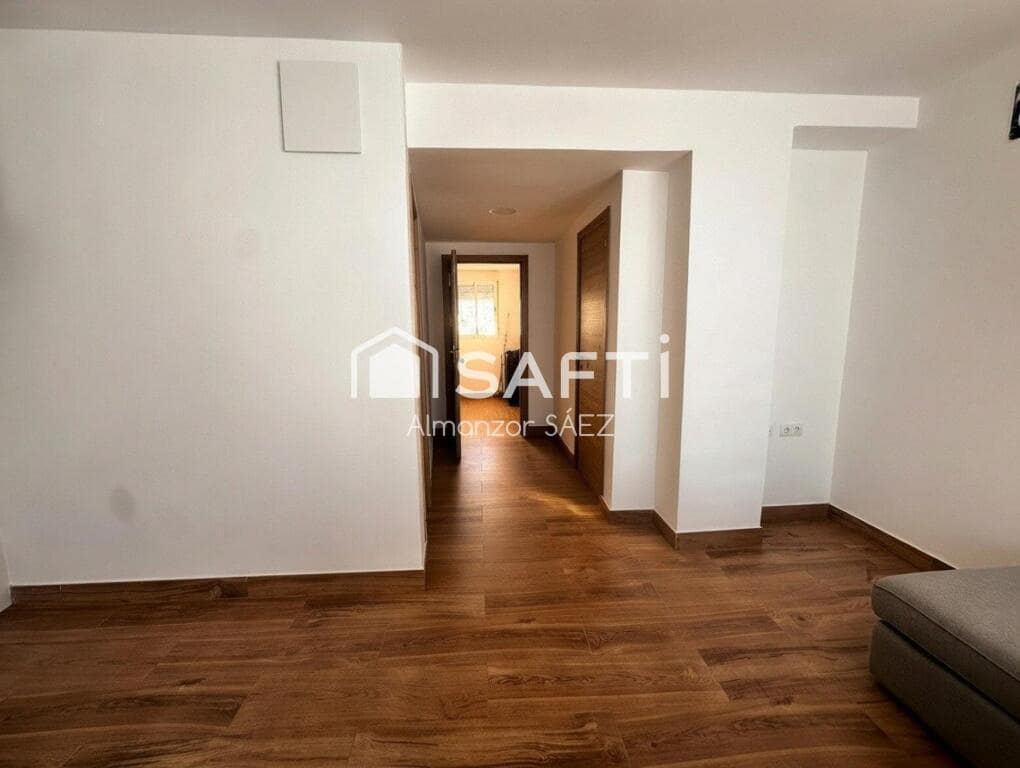 2 bedroom Apartment for sale in Arcos de la Frontera - € 130,000 (Ref: 9595932)