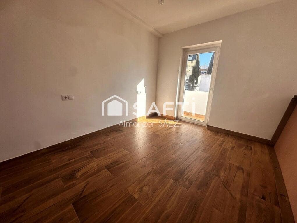 2 bedroom Apartment for sale in Arcos de la Frontera - € 130,000 (Ref: 9595932)