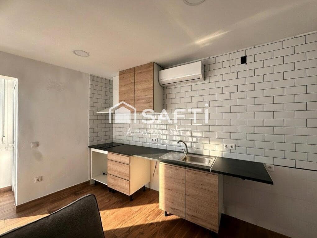 2 bedroom Apartment for sale in Arcos de la Frontera - € 130,000 (Ref: 9595932)