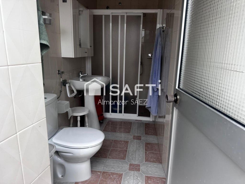 Adosado de 6 habitaciones en Carmona en venta - 229.000 € (Ref: 9595935)