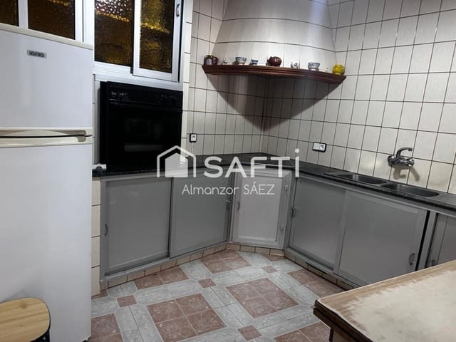 Adosado de 6 habitaciones en Carmona en venta - 229.000 € (Ref: 9595935)